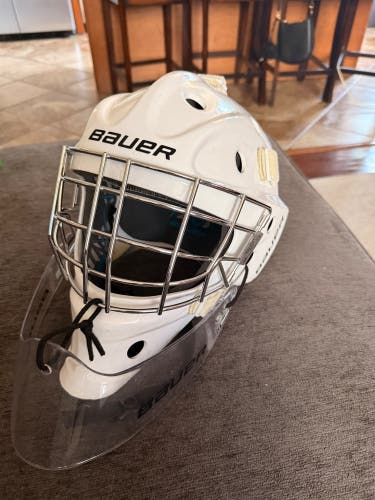 Junior 2024 Bauer 930 Goalie Mask (Used)