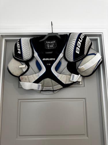 Medium Senior Bauer Supreme One55 Shoulder Pads (Used)