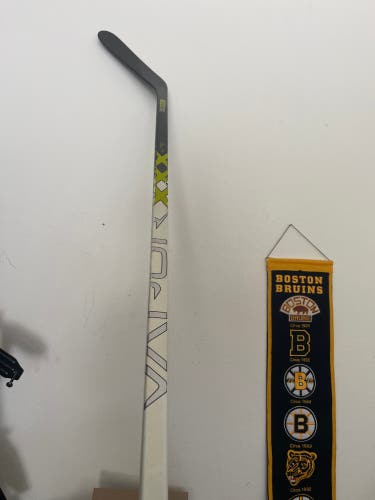 Senior Bauer Vapor XXX Lite Left Hand Hockey Stick PM9 102 Flex (Used)
