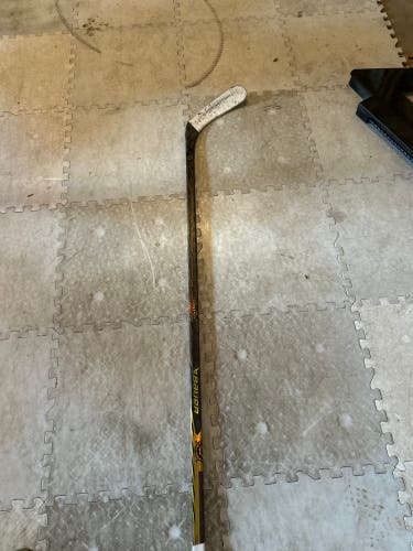 Senior Bauer Proto-R Right Handed Hockey Stick P92 70 Flex (Used)
