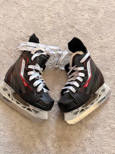 Youth CCM Jetspeed Hockey Skates size 8J