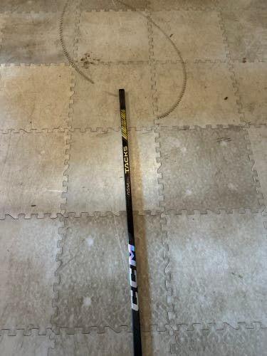 Intermediate CCM Tacks AS-VI Pro Right Handed Hockey Stick P29 55 Flex (Used)