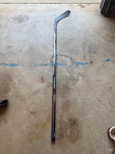 Hillary Knight Senior Bauer Supreme ADV Right Handed Hockey Stick P28 82 Flex Pro Stock (Used)