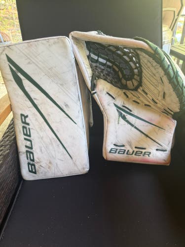 2024 Bauer Vapor Hyperlite 2 Regular Pro Stock (Used)