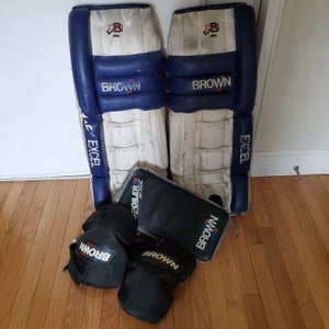 34" 2007 Goalie Leg Pads Pro Stock (Used)