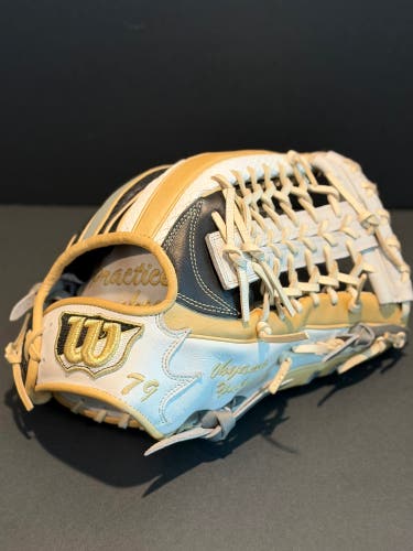 Custom Wilson Staff D8 model RH Outfield Baseball Glove 12.5" (Used)
