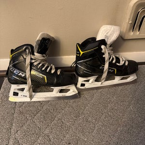 2020 CCM Super Tacks 9370 Hockey Goalie Skates Regular Width Size 3.5 (Used)