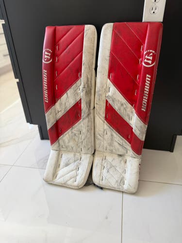 28" Warrior Ritual G4 Goalie Leg Pads (Used)