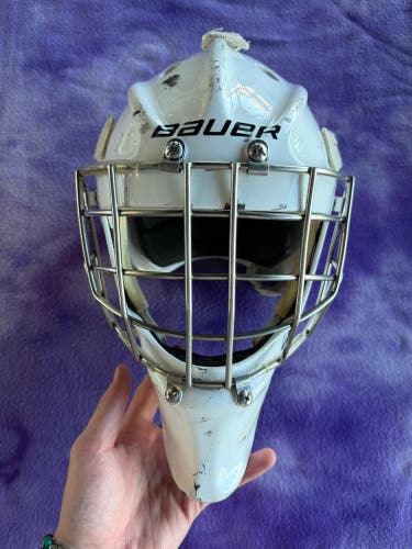 White Senior Bauer 960 Goalie Mask (Used)