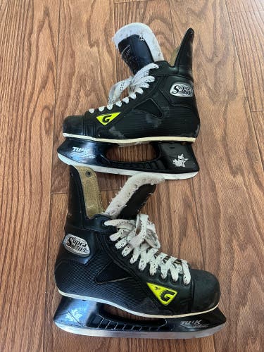 Graf Supra 705 Hockey Skates Regular Width 7 (Used)