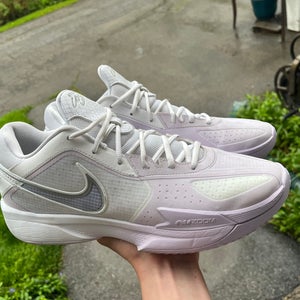 Men's Size M 11.0 (W 12.0) Nike GT Cut Shoes (Used)