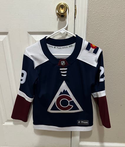 Youth Small / Medium Nathan MacKinnon Jersey