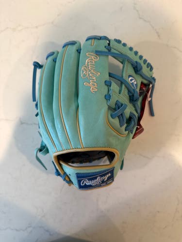 2025 Rawlings Heart of the Hide RH Infield Baseball Glove 11.75" (New)