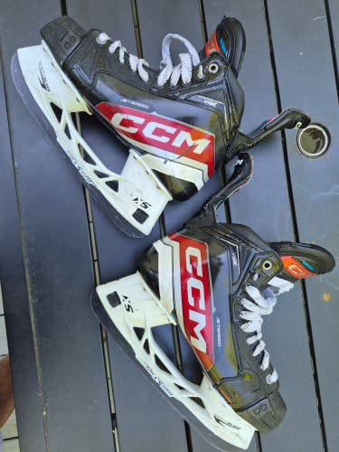 CCM JetSpeed Vibe (SMU) Hockey Skates Regular Width Size 6.5 (Used)