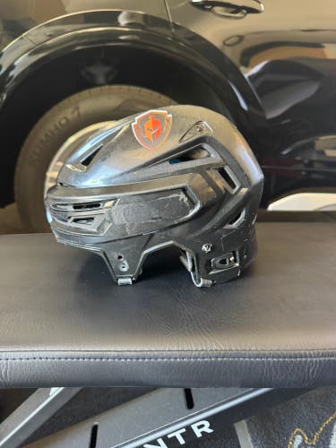 Medium Bauer Re-Akt 150 Helmet (Used)
