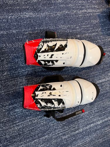 Junior CCM JetSpeed FT485 13" Shin Pads (Used)