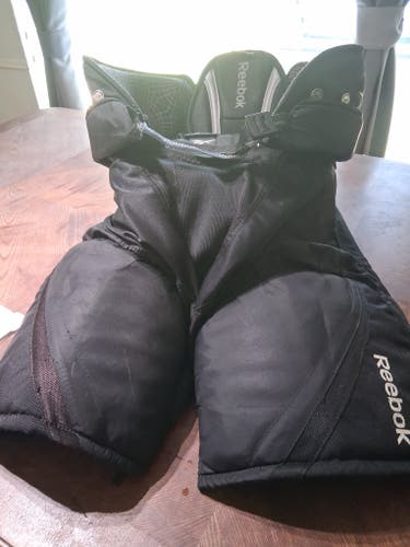 Men's Senior Medium Reebok 9K Hockey Pants