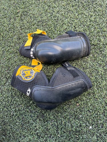 Senior Large KOHO Street Revolution EP45 Elbow Pads (Used)