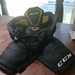Men's Junior Medium CCM Tacks Ultra Hockey Pants (Used)