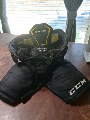Men's Junior Medium CCM Tacks Ultra Hockey Pants (Used)