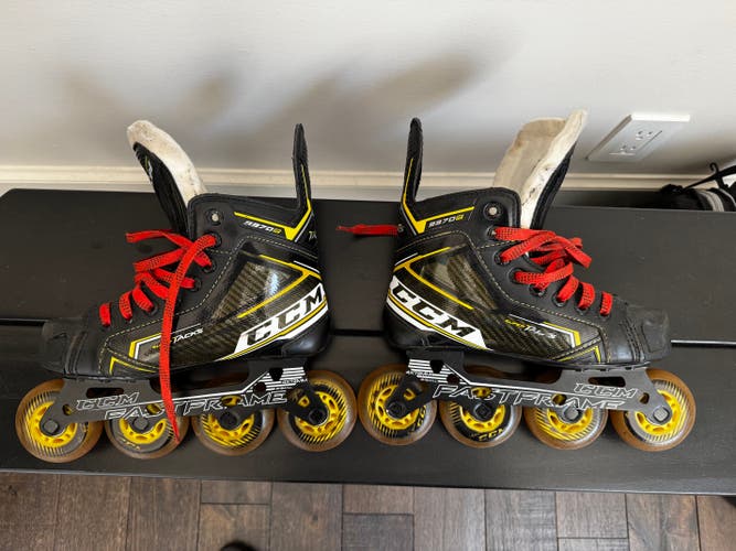 CCM Inline Skates Regular Width Size 2.5 (Used)
