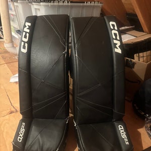 28" 2022 CCM Axis 2.5 Goalie Leg Pads (Used)