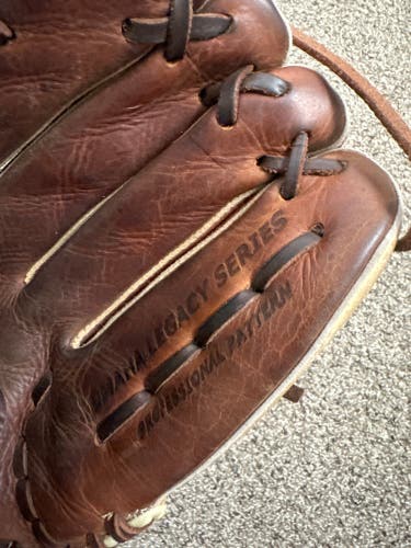 2012 Louisville Slugger Omaha RH Outfield Baseball Glove 12.5" (Used)
