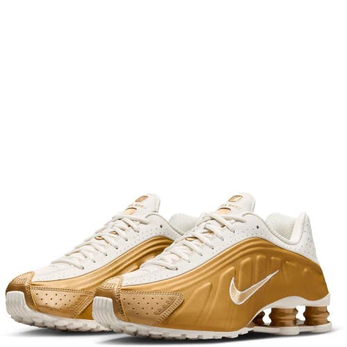 Nike Shox R4 AR3565-010 Sneaker Womens White Gold Low Top Lifestyle Shoes MEW725