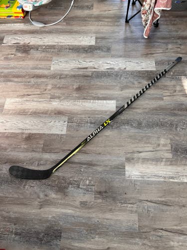 Senior Warrior Alpha LX Pro Right Handed Hockey Stick P28 75 Flex (Used)