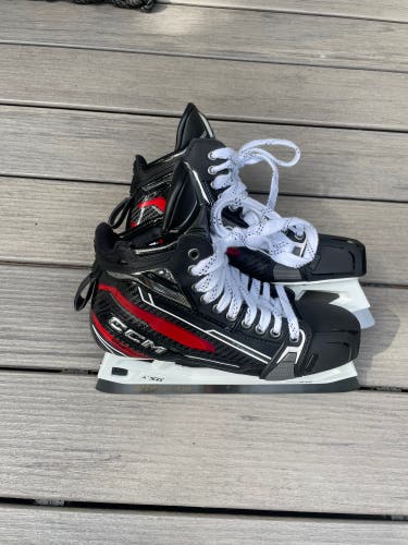 CCM EFlex Pro Hockey Goalie Skates Regular Width Pro Stock 9.5 (New)