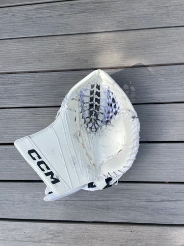 CCM EFlex 7 Regular (Used) Glove 590 break Senior White