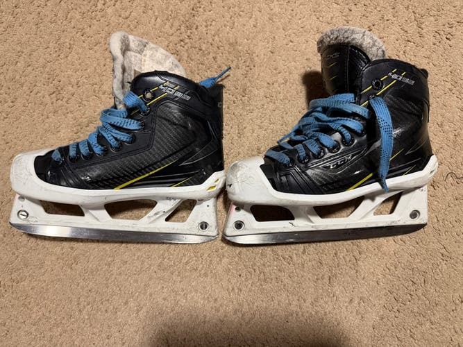 2016 CCM Tacks 4092 Hockey Goalie Skates Size 2 (Used)