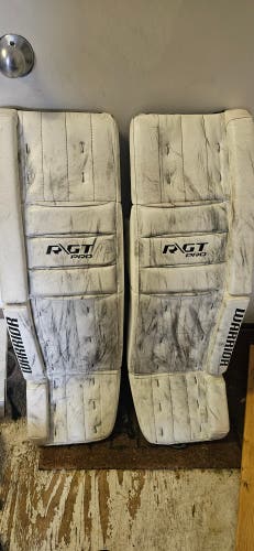 White Senior 35" Regular Pro Stock Ritual GT Goalie Full Set