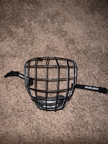 Large Bauer Profile II Oreo Cage (Used)