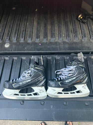 CCM Ribcor Platinum Hockey Skates Regular Width 9 (Used)