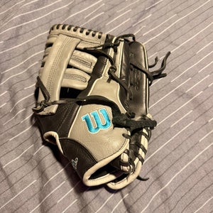 Wilson A500 RH Outfield Baseball Glove 12.5" (Used)