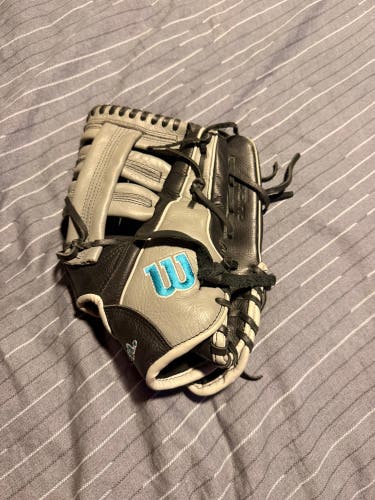 Wilson A500 RH Outfield Baseball Glove 12.5" (Used)