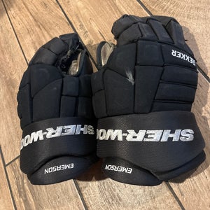 Sher-Wood Rekker M80 Gloves 15" (Used)