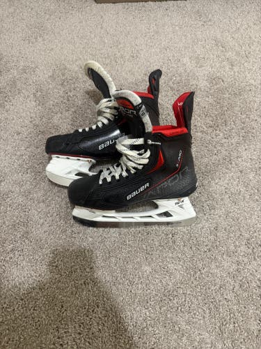 2021 Bauer Vapor 3X Pro Hockey Skates Regular Width Size 5.5 (New)
