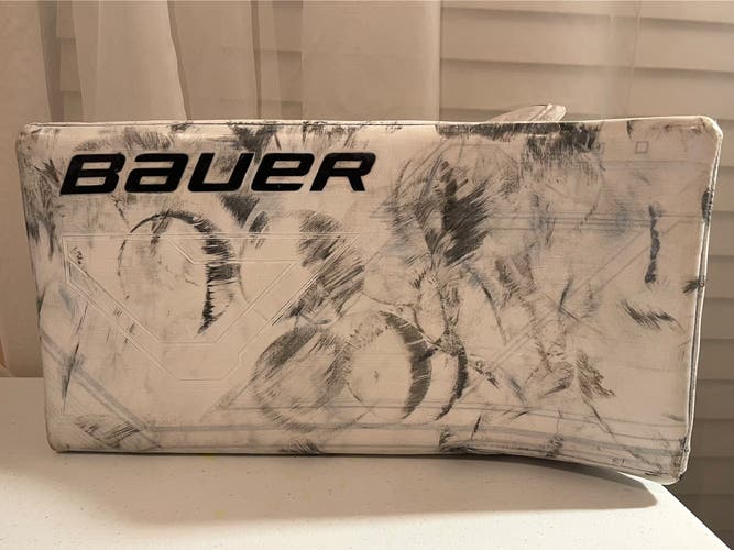 Senior Bauer S22 SUPREME MACH Regular Ice Hockey Goalie Blocker Used