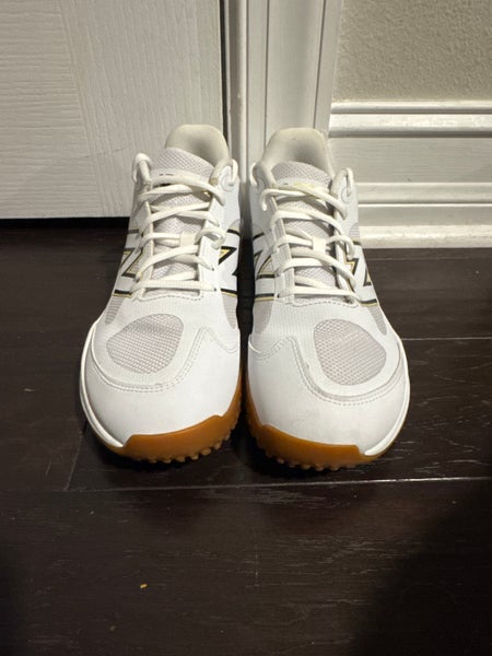 White Men's Size M 10.0 (W 11.0) Adult New Balance Fresh Foam Turf 3000 Shoes (Used)