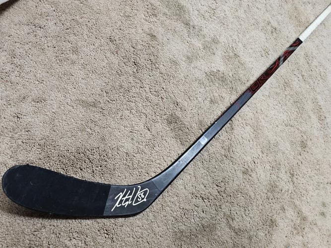 KRIS LETANG 18'19 Signed Pittsburgh Penguins NHL Game Used Hockey Stick COA