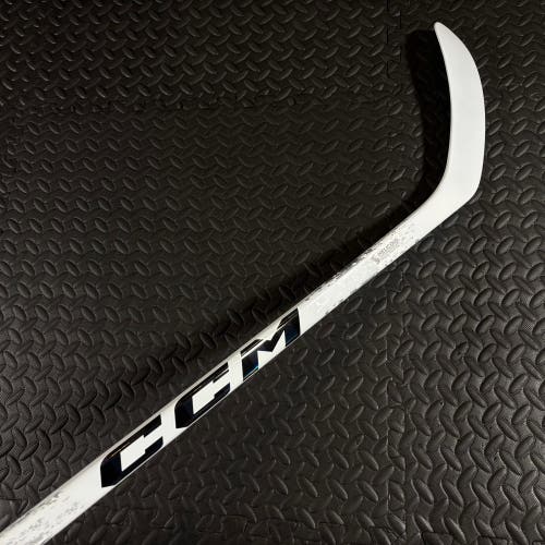 Senior CCM Ribcor Trigger 9 Pro Right Handed Hockey Stick P28 75 Flex (New) - White