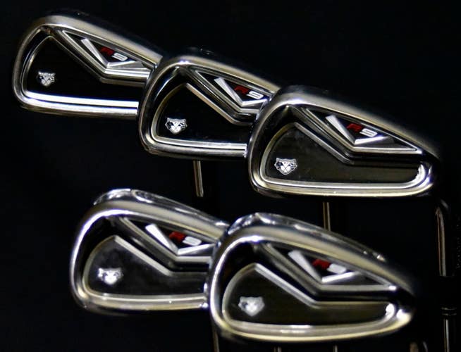 TAYLORMADE R9 PT IRON SET 5 IRONS FLEX: STIFF LENGTH: (5) 38.5 IN RIGHT HANDED