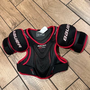Medium Junior Bauer Vapor X700 Shoulder Pads (New)