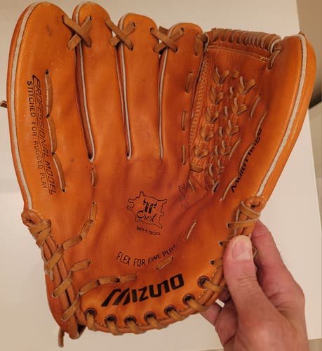 Mizuno MT‑1900 13” Professional Model Lite Flex Baseball Glove – MULTI‑HINGE – LHT