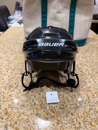 Small Bauer 3500/4500 Hockey Helmet black (Used)