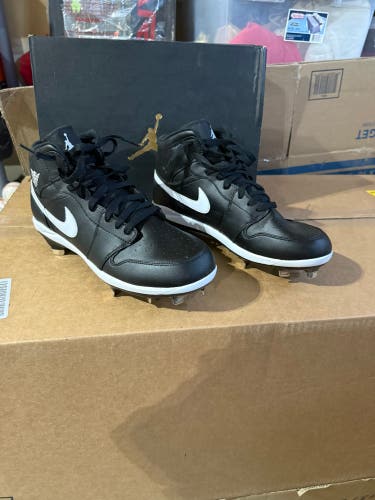 Black Men's Size M 10.0 (W 11.0) Adult Nike Air Jordan High Top Metal (Used)