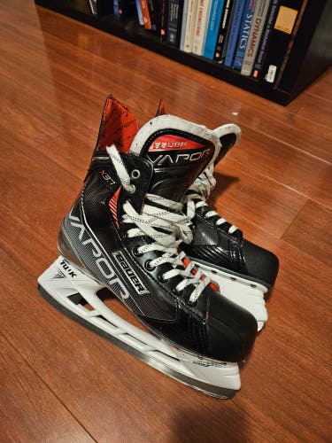 Bauer Vapor X3.7 Hockey Skates Extra Wide Width 8.5 (Used)