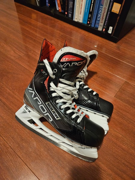 Bauer Vapor X3.7 Hockey Skates Extra Wide Width 8.5 (Used)